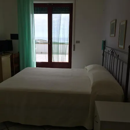 Hotel Lembo Di Mare